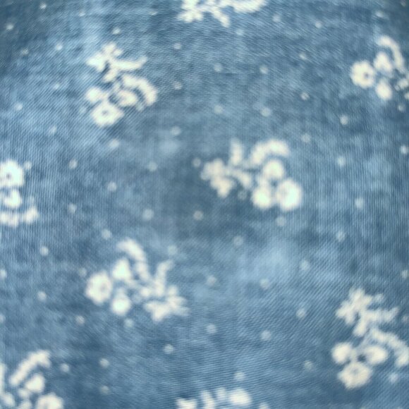 ANTHROPOLOGIE ANTHRO HOLDING HORSES Denim Chambray Ditzy Flower Shirt Top - 2 - Picture 6 of 11